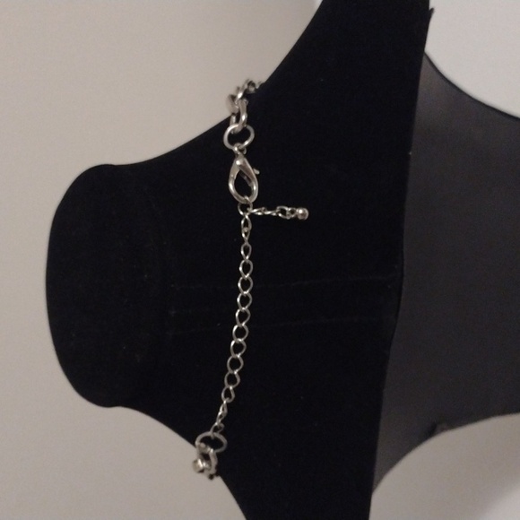 Pier 1 imports statement rhinestone flower necklace NWOT - Picture 5 of 10